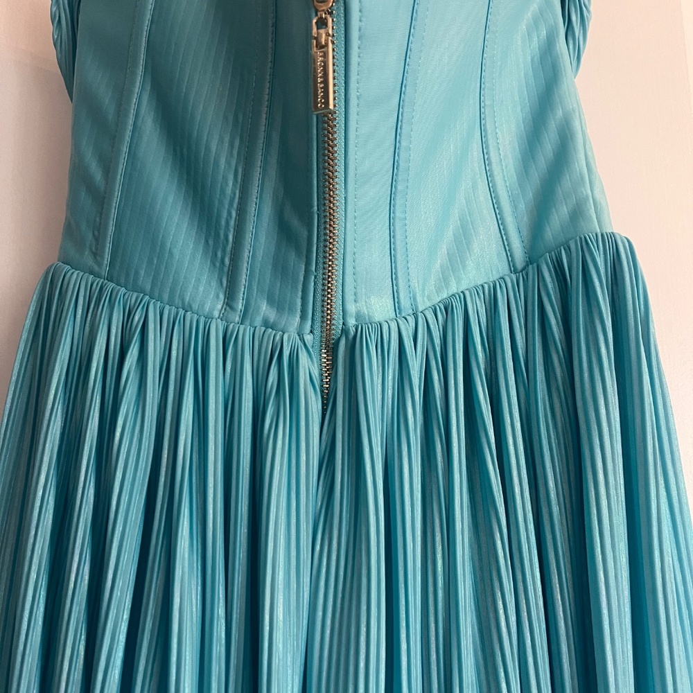 Dress - Picture 5 of 5